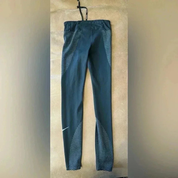 Women’s Nike Zonal Strength Tights Black And Gray Size Small 25.5” Inseam - Picture 10 of 11